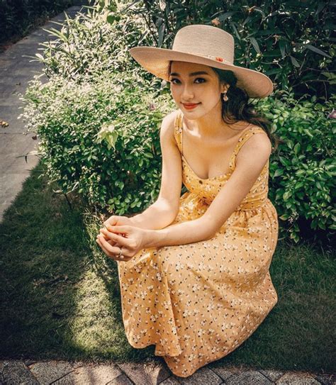 B N G I Tin N C A Ti N V V N C G I C M V I Lo T Nh Bikini C Y N I