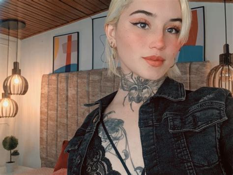 NANY A Free Sex Chat Rooms Blowjob Hispanic Teen XXX From Stripchat