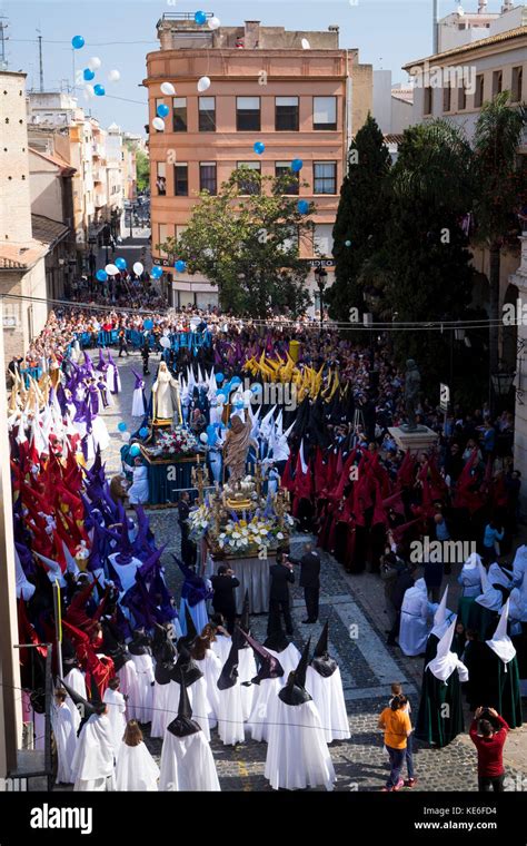 Domingo De Pascua De Resurrecci N La Procesi N Del Encuentro De Jes S