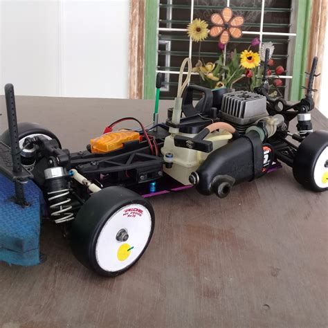 Rc Nitro Gas Powered Car Hobbies And Toys Toys And Games On Carousell