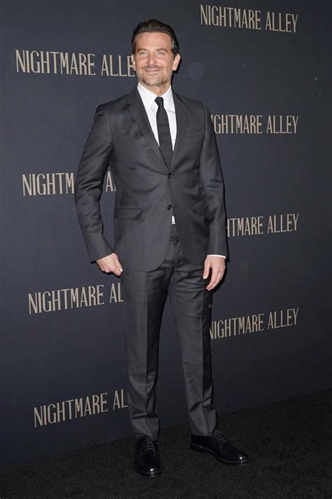 Rooney Mara And Bradley Cooper At The Nightmare Alley New York