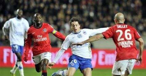 Ligue 1 le PSG prend la tête l OM au finish contre Toulouse Brest