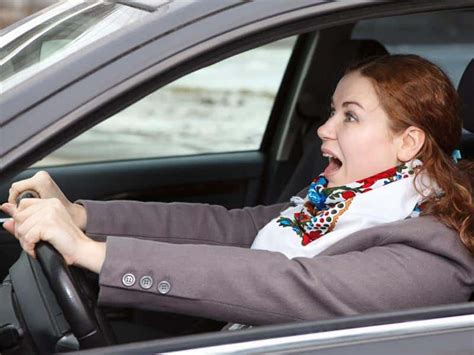 Qué hacer en caso de emergencia Cómo detener un auto sin frenos de