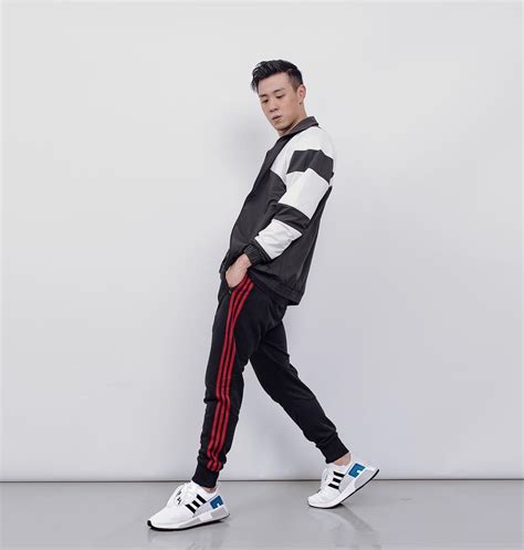 Những Vlogger hot nhất một thời đang làm gì để kiếm sống