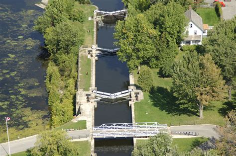 Rideau River Lock 15 Bridge In Ottawa On Canada Bridge Reviews