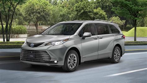 Cuánto cuesta la Toyota Sienna 2024 Precios y versiones en México de