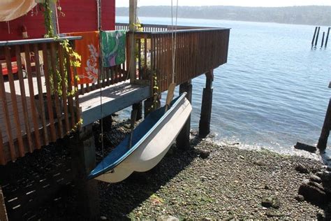 17 Homemade Boat Lift Plans You Can DIY Easily