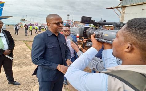 Kasa Oriental Le Premier Vice Pr Sident Du S Nat Eddy Mundela