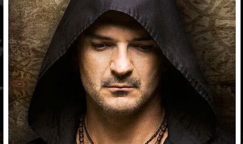 La Emocionante Canción Que Ricardo Arjona Le Escribió A Su Madre