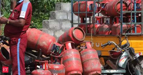 Lpg Cylinder Cost ATF Cost Up 2 6 Non Subsidised LPG Price Hiked By