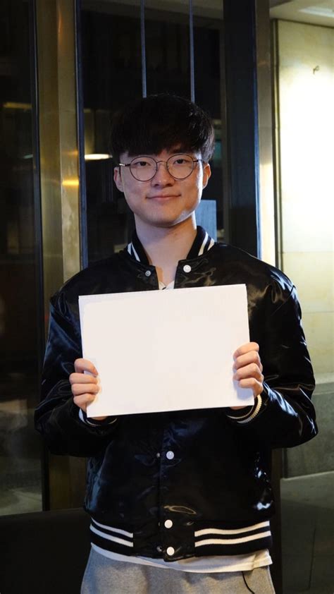 made a meme template with faker : r/lolesports