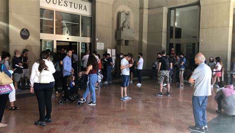 Open Day Della Questura Consegnati Circa 350 Passaporti In Un Solo