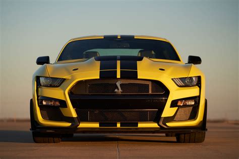 Grab This Yellow Ford Mustang Shelby GT500, Make It Your Nightcap - autoevolution