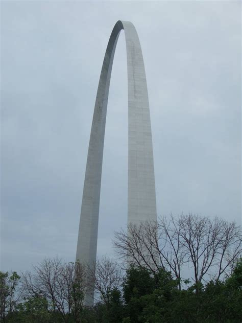 Solve St Louis Even On A Overcast Day The Gateway Arch Is Impressive