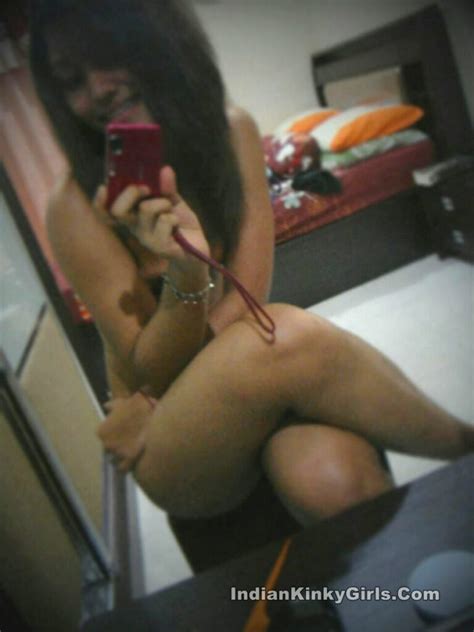 Naughty Mallu Girlfriend Sexy Selfies Leaked Indian Nude Girls