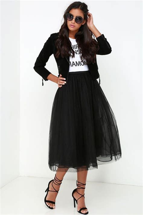 Stunning Feminime Look Black Tulle Skirt Outfits Ideas