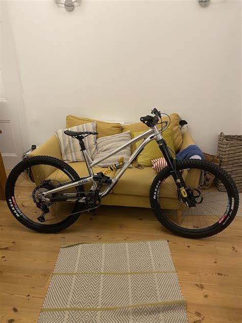 2021 Commencal Clash Ohlins L 27 5 For Sale