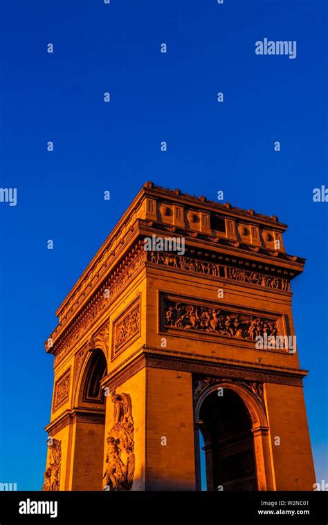 Arc De Triomphe Letoile Stockfotos Und Bilder Kaufen Alamy