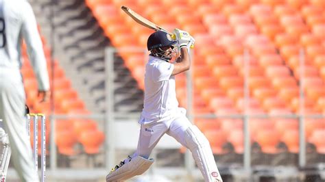 Gujarat Vs Karnataka Ranji Trophy Pandey Misses Ton Karnataka