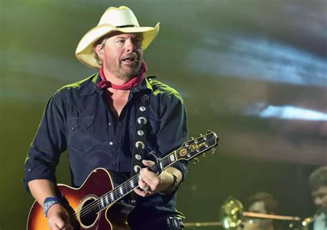 Murió Toby Keith ícono de la música country y cantante de Beer For My