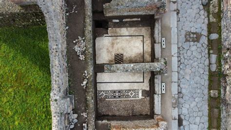 Abandoned mosaic flooring found at Roman Pompeii | Flipboard