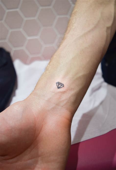 50 Adorable Micro Tattoos By Juan Blat Artofit