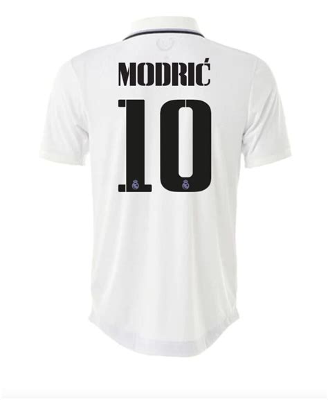 Un Flocage Inspir De L Poque Des Galactiques Pour Le Real Madrid