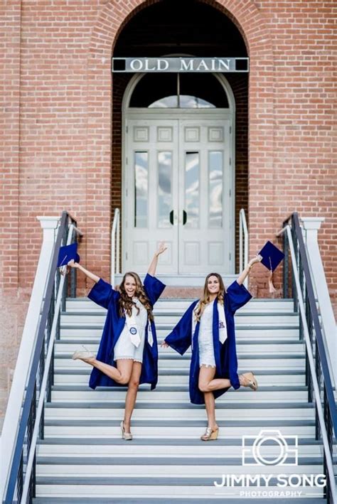 Best Friend Graduation Picture Ideas College Graduation Photos College