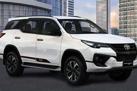 Banyak Yang Belum Tahu Ini Beda Fortuner Trd Dengan Tipe Standar