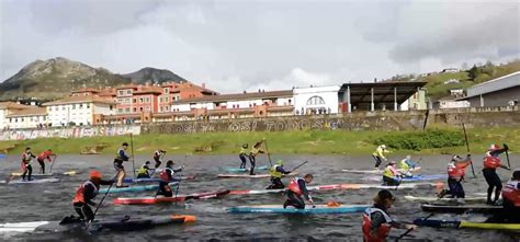 247 deportistas participan en el X Descenso del río Sella en SUP Stand