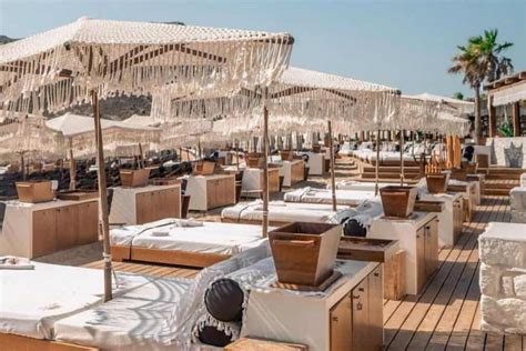 Best Beach Clubs In Mykonos With Pics Mykonos Secrets