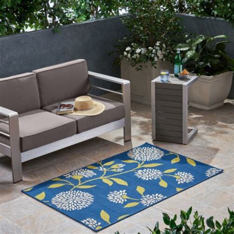 Tilda Outdoor Floral Area Rug 33 X 5 Multicolor 33 X 5 Fred Meyer