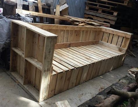 Creative Pallet Couch Projects Ideas Made From Wood Sensod