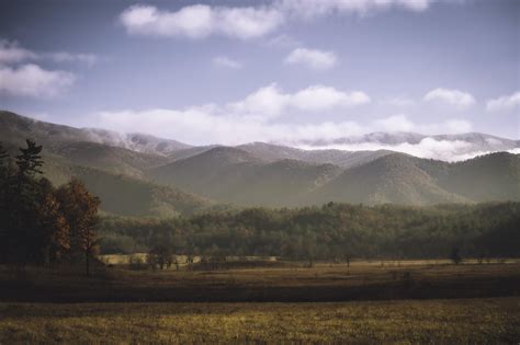 Cades Cove Wallpapers Top Free Cades Cove Backgrounds Wallpaperaccess