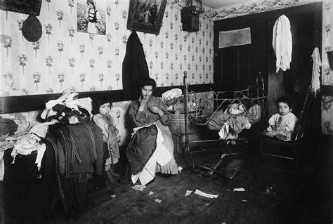 Amazing Photographs That Show Italian Immigrants Living Conditions