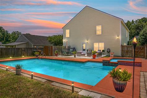 3036 Mapleleaf Dr Moncks Corner Sc 29461 See Est Value Schools And More