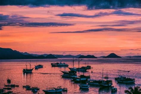 5 Spot Terbaik Melihat Sunset Di Labuan Bajo Romantis Abis