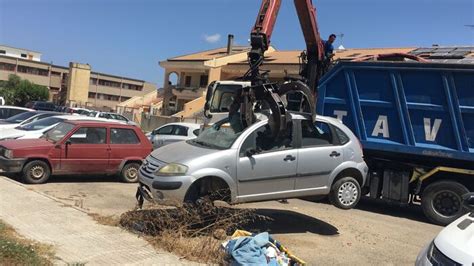 Auto Abbandonate Rimosse Ad Alghero Oltre 30 Carcasse Mondo Motori