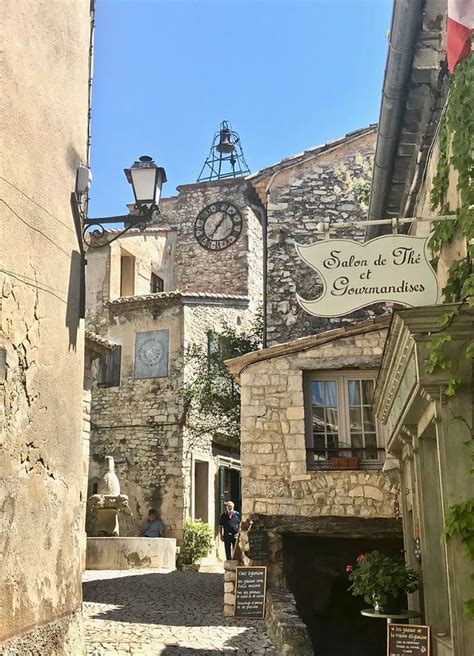 Beautiful Hilltop Towns In Provence S Luberon Valley Provence French