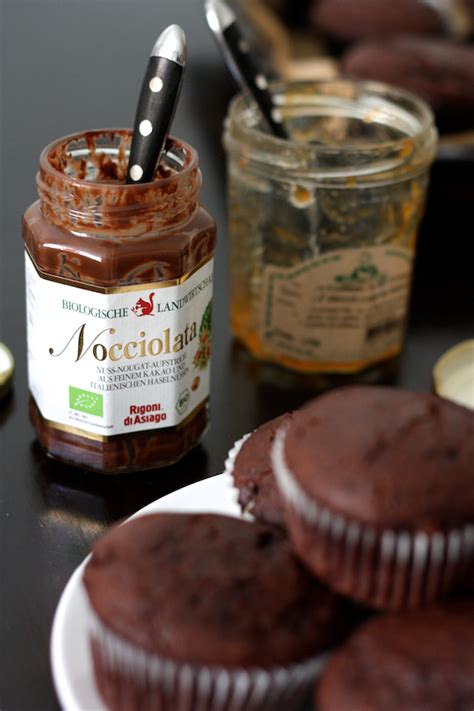 Muffins Au Cacao Et La Confiture Dabricot Au Coeur De Nocciolata