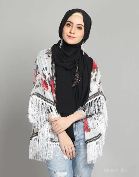 √ 10+ Model Baju Kekinian Wanita Terbaru 2020 (KEREN)