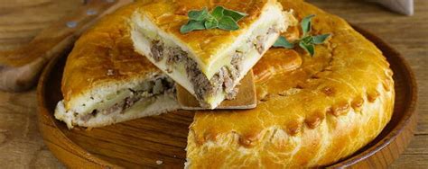 Пирог с мясом – 10 простых и вкусных рецептов приготовления с ...