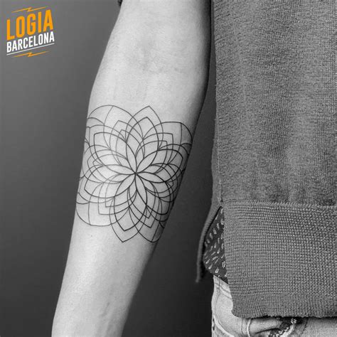 Tatuajes En El Antebrazo Ideas De Tattoos Logia Tattoo Barcelona