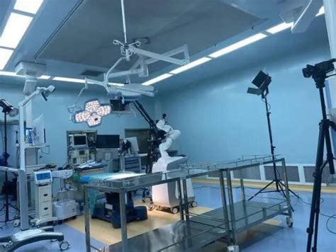 Robot Desarrollado Por China Realiza Primera Cirug A De Reemplazo De