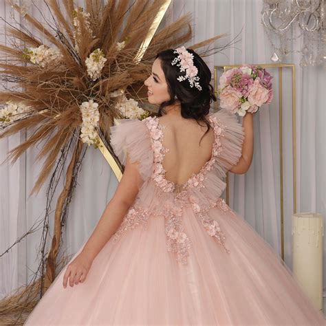 Vestidos de 15 rosas 30 Diseños que reinarán este año