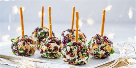 Самые вкусные сырные шарики: простые рецепты — Лайфхакер