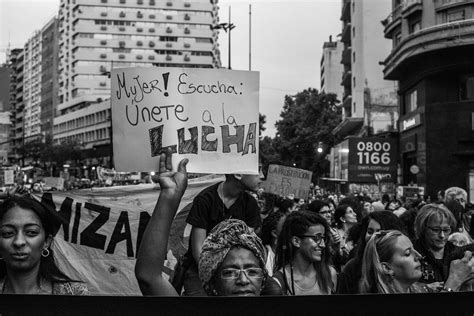 Dos Marchas Masivas Y Un Mismo Reclamo ¡basta De Violencia Contra Las Mujeres Noticias