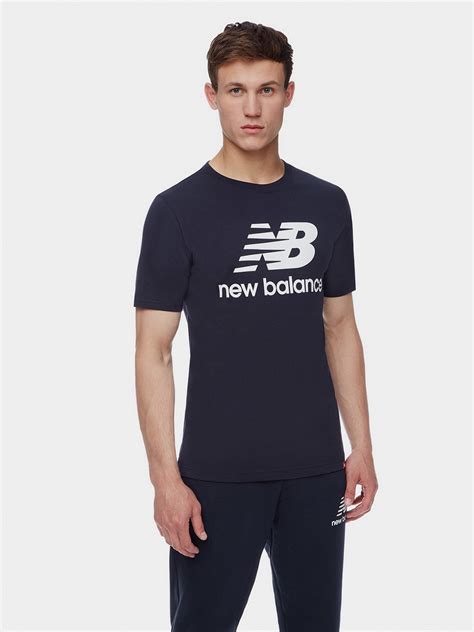 Футболка New Balance Essentials Stacked Logo MT01575ECL для мужчин ...