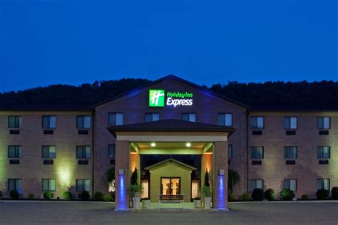 Holiday Inn Exp Chester WV, an IHG Hotel in Newell | Best Rates & Deals ...