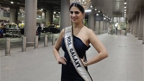 Capt Chahat Dalal Mrs Galaxy 2023 का मुंबई पहुंचने पर किया गया स्वागत